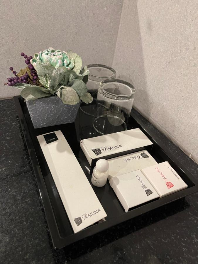 亚穆纳酒店 Adur 外观 照片